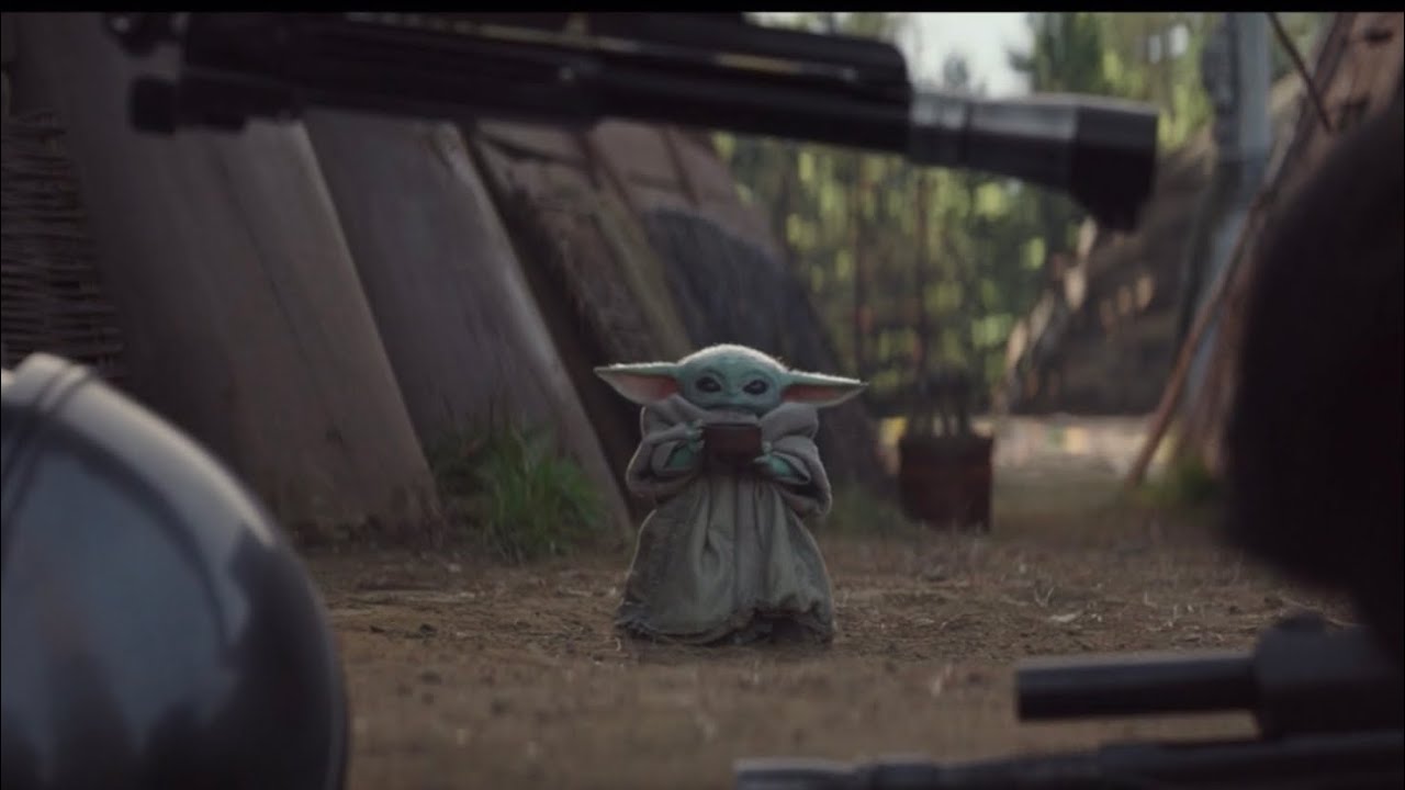 Mandalorian Baby Yoda in Chapter 4: Sanctuary